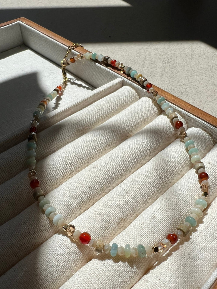 Thin Geometric Natural Stone Beaded Necklace – 18K Gold Plated | Ke Jewelry Melbourne