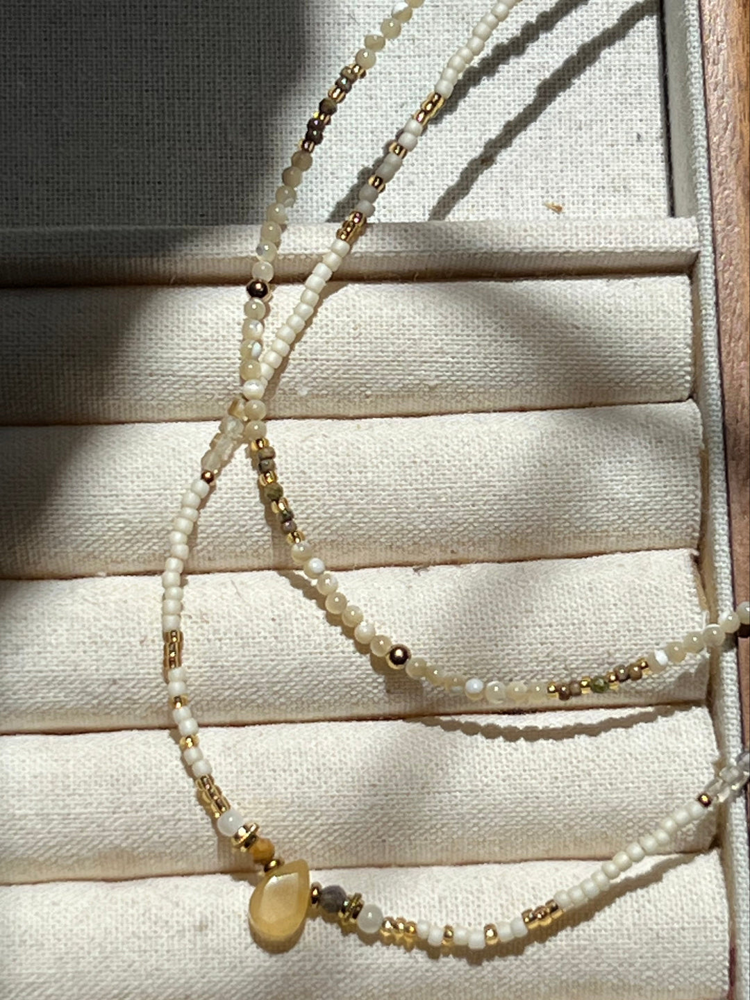 White Beach Natural Stone Beaded Necklace – 18K Gold Plated | Ke Jewelry Melbourne