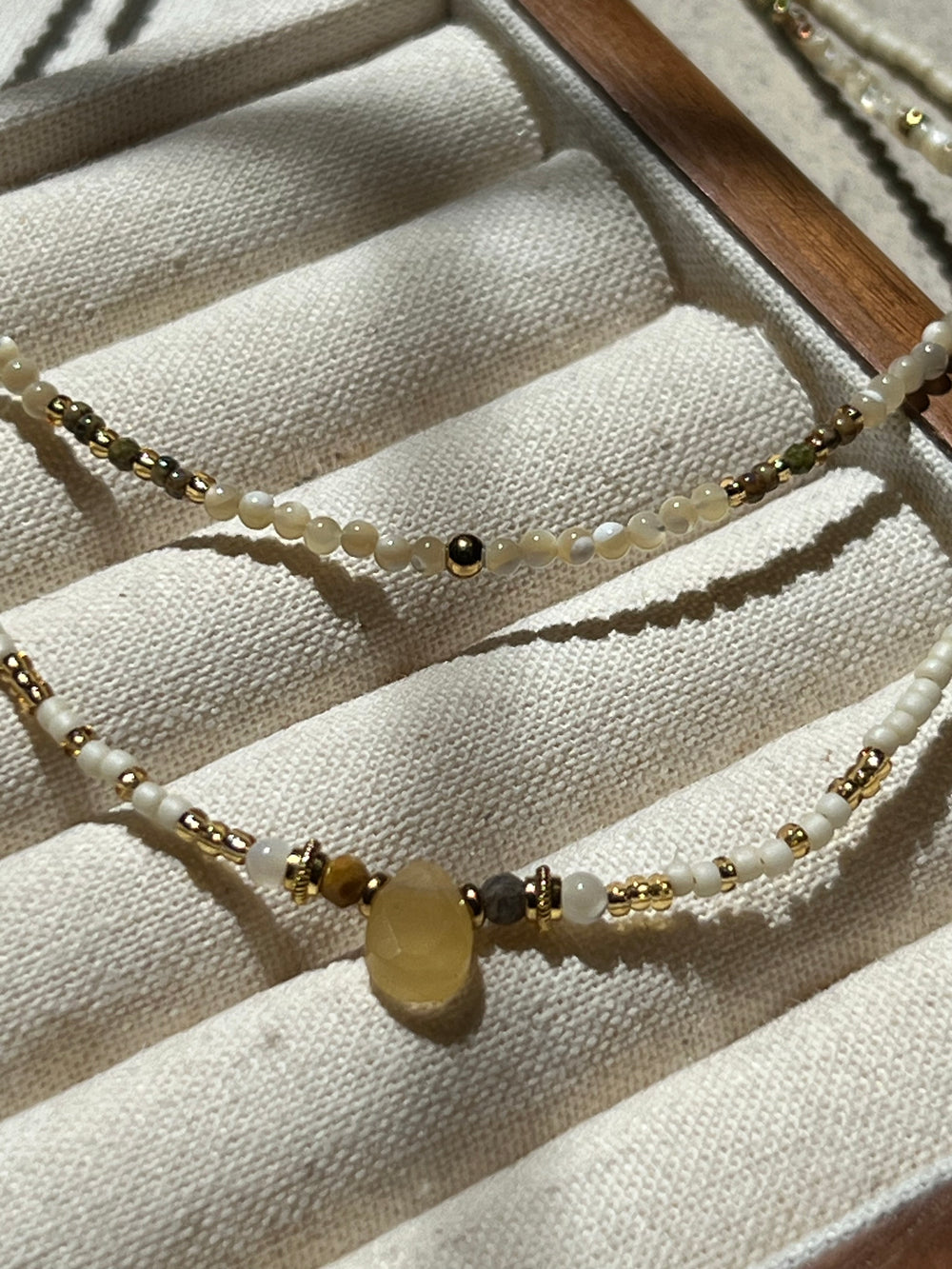 White Beach Natural Stone Beaded Necklace – 18K Gold Plated | Ke Jewelry Melbourne